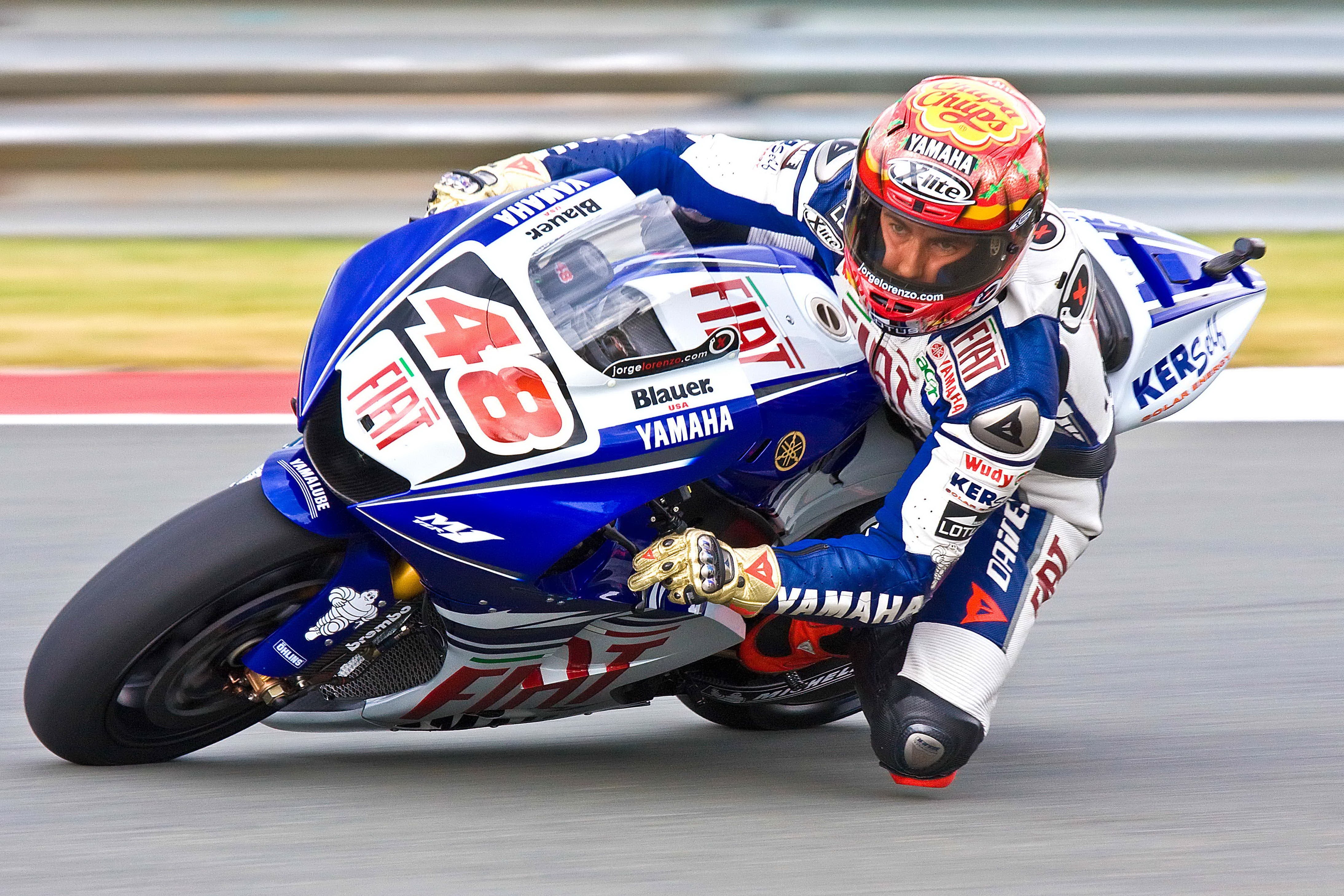 yamaha r1 motogp